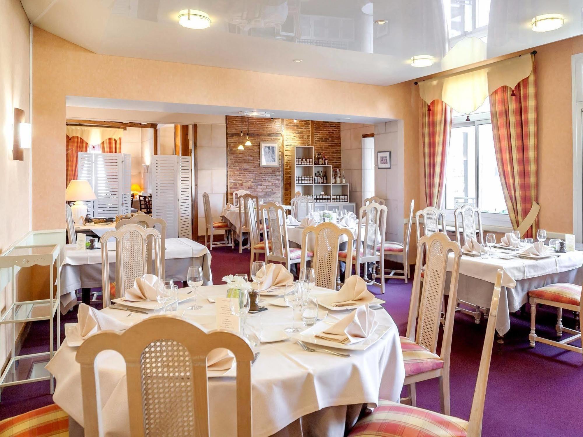 Logis Le Bretagne Hotel Sille-le-Guillaume Exterior photo